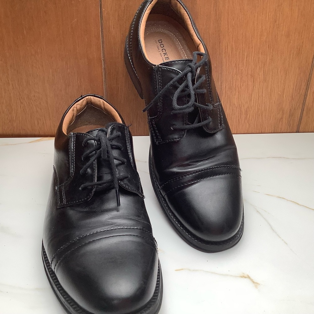 Dockers  MENS SIZE 10M Black Business Dress Cap Toe Derby Shoes 90-26264